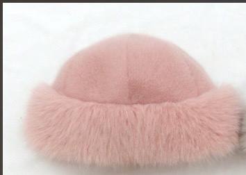 Женская шапка-ушанка из искусственного меха — стильный и практичный аксессуар для осени и зимы. — изображение 10