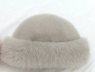 Женская шапка-ушанка из искусственного меха — стильный и практичный аксессуар для осени и зимы. — изображение 2