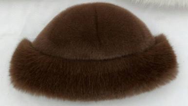 Женская шапка-ушанка из искусственного меха — стильный и практичный аксессуар для осени и зимы. — изображение 4