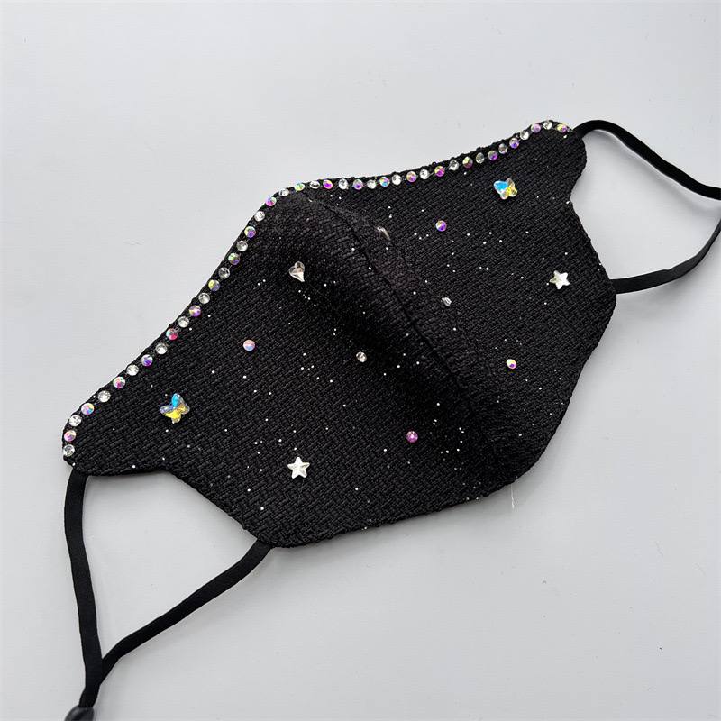 Женская утеплённая маска с вуалью и стразами, осенне-зимняя модель с защитой от ветра, стильный дизайн с объёмным эффектом. — изображение 2