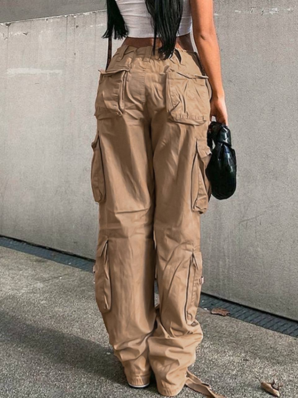 Женские брюки в стиле 'карго' — модные и удобные, с множеством карманов, подходят для повседневной носки и активного отдыха. — изображение 3