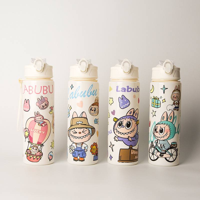 Детская прозрачная чашка с мульти-дизайном и защитой от падения. Большая ёмкость, удобна в дороге. — изображение 3