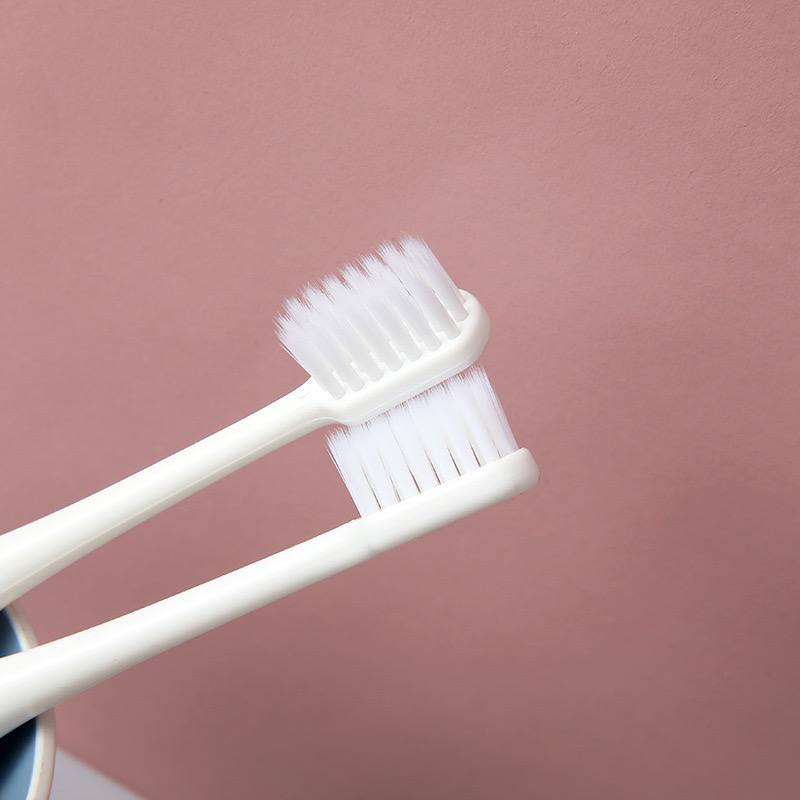 Зубная щётка с мягкой щетиной — бережный уход за полостью рта каждый день. — изображение 3